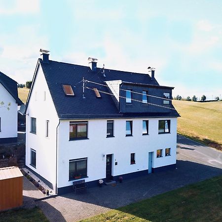 Beautiful Holiday Home Ideal For Hikers Kleinlangenfeld Exteriör bild