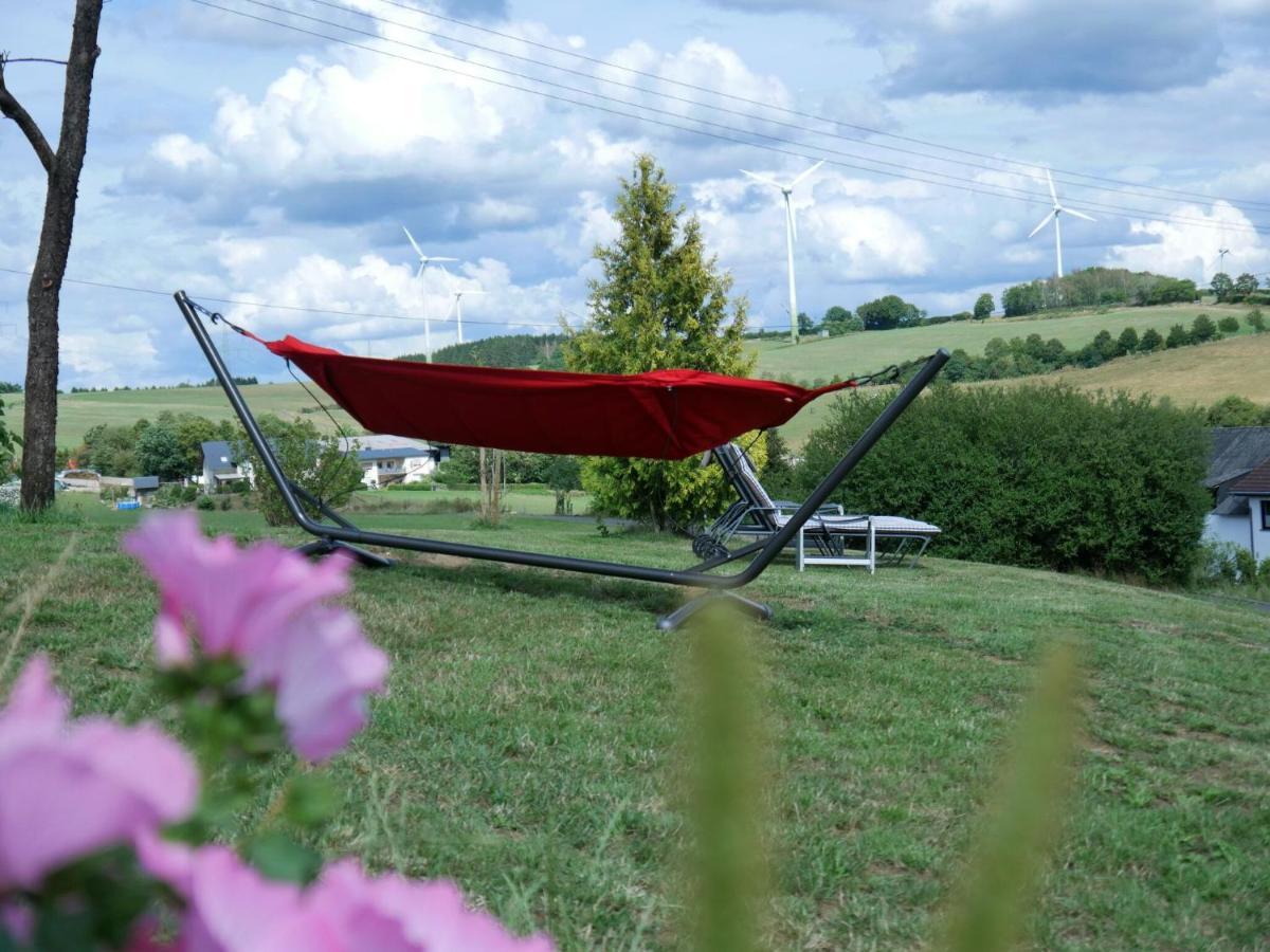 Beautiful Holiday Home Ideal For Hikers Kleinlangenfeld Exteriör bild