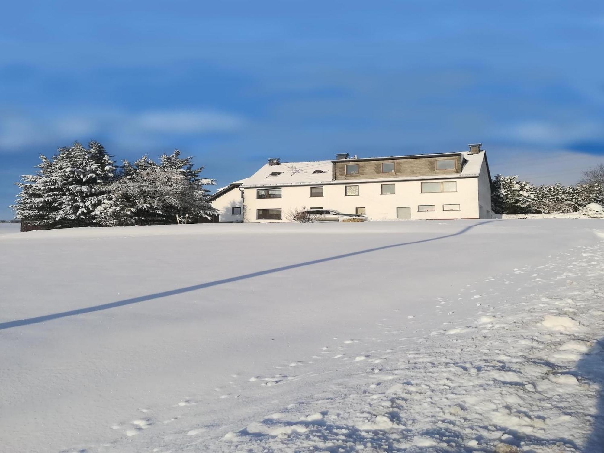 Beautiful Holiday Home Ideal For Hikers Kleinlangenfeld Exteriör bild