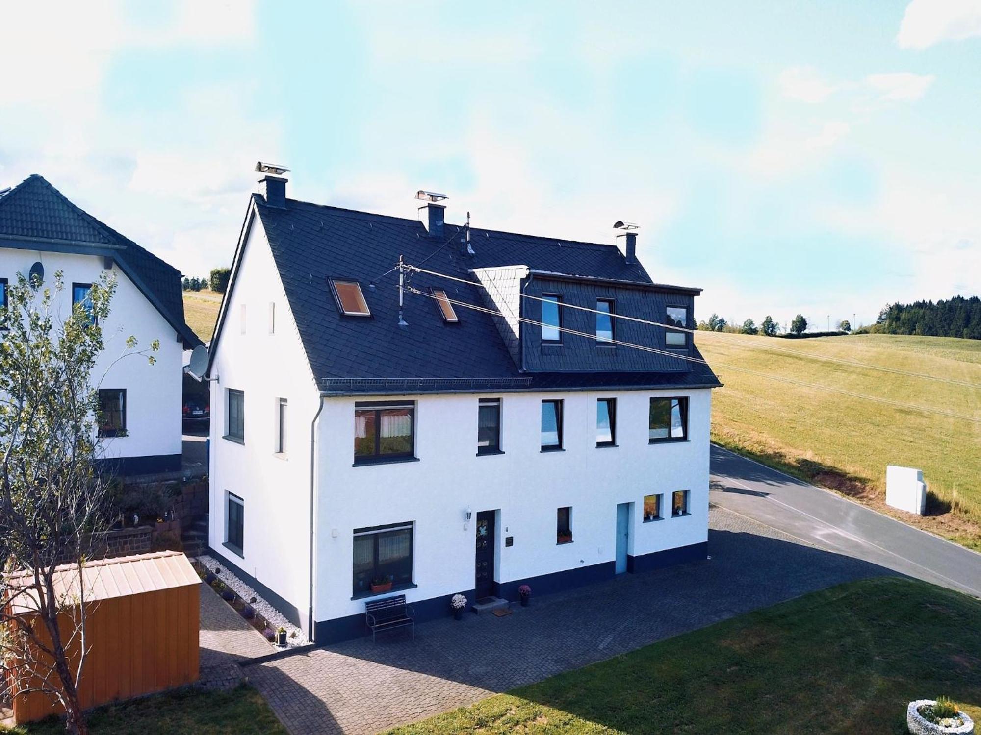 Beautiful Holiday Home Ideal For Hikers Kleinlangenfeld Exteriör bild
