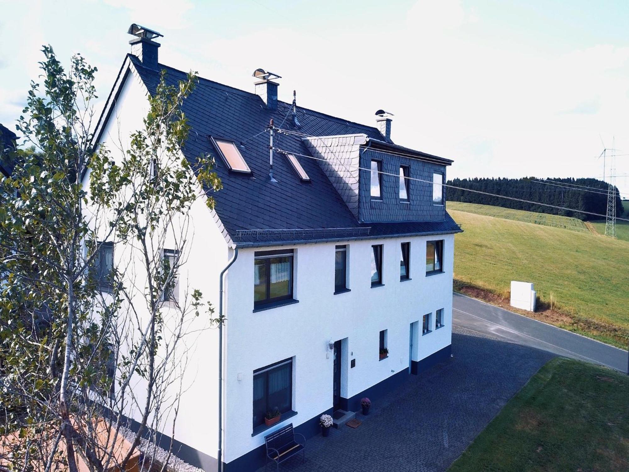 Beautiful Holiday Home Ideal For Hikers Kleinlangenfeld Exteriör bild